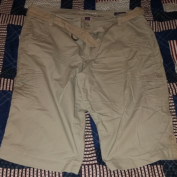 gloria vanderbilt khaki unltd shorts